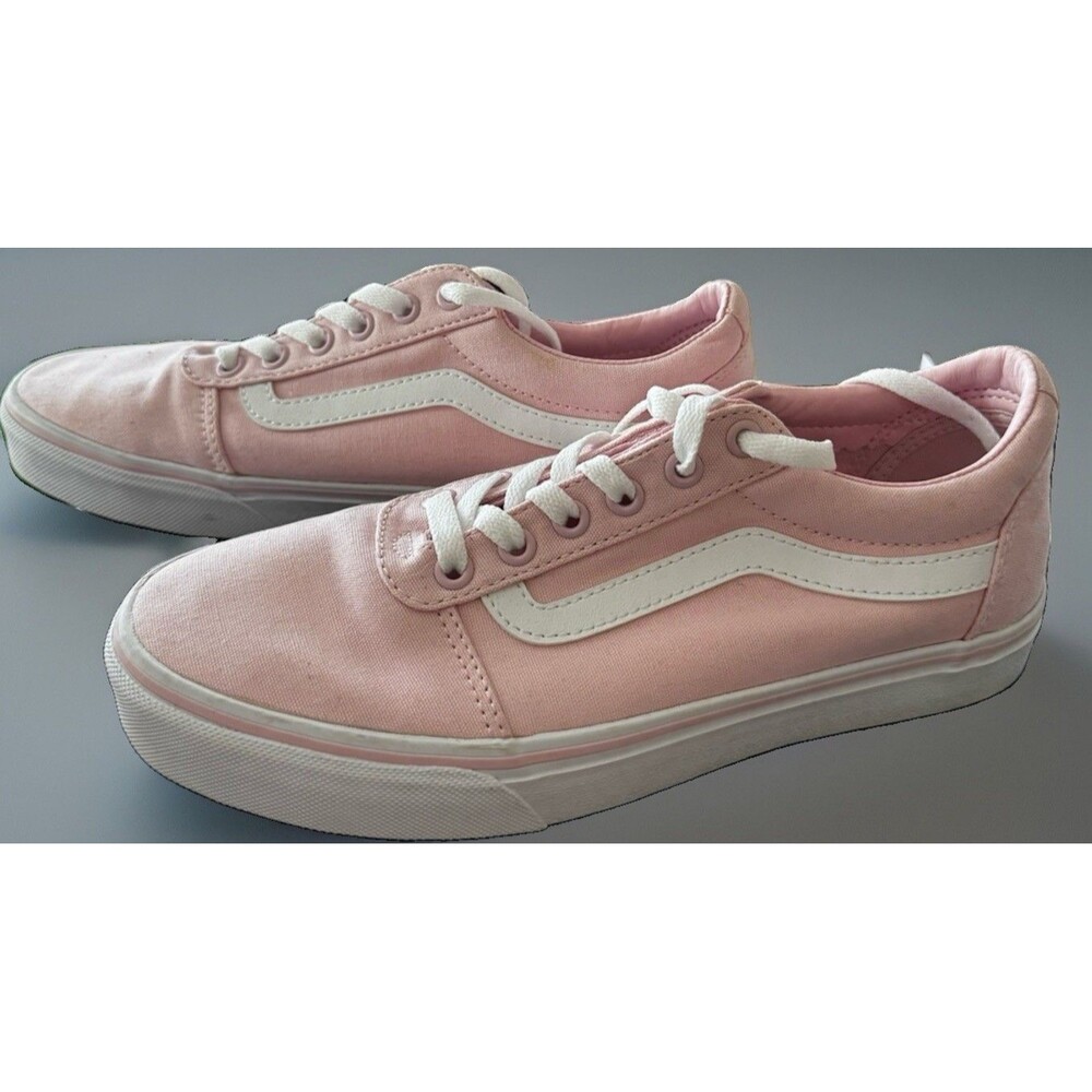 EUC Ward Pink Chalk / White Skateboarding Sneakers Shoes W8.5 M7